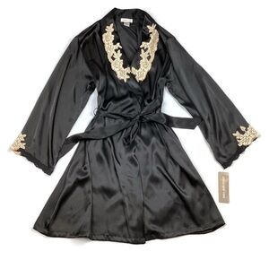 Jones NY Black Satin and lace robe L/XL NEW!